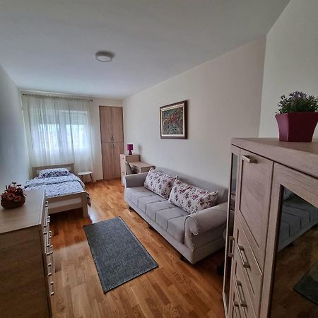 Riverside Apartment Подгорица Экстерьер фото