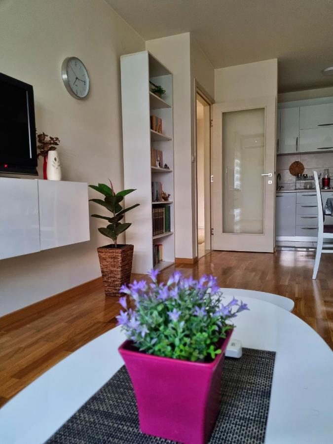 Riverside Apartment Подгорица Экстерьер фото