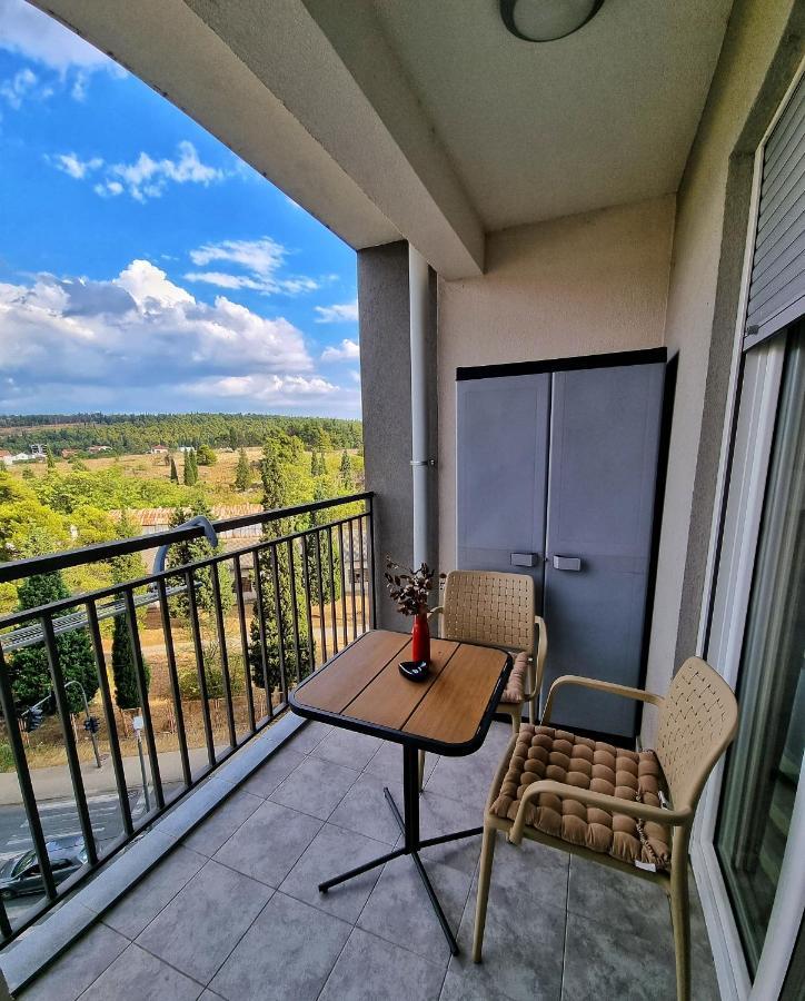 Riverside Apartment Подгорица Экстерьер фото