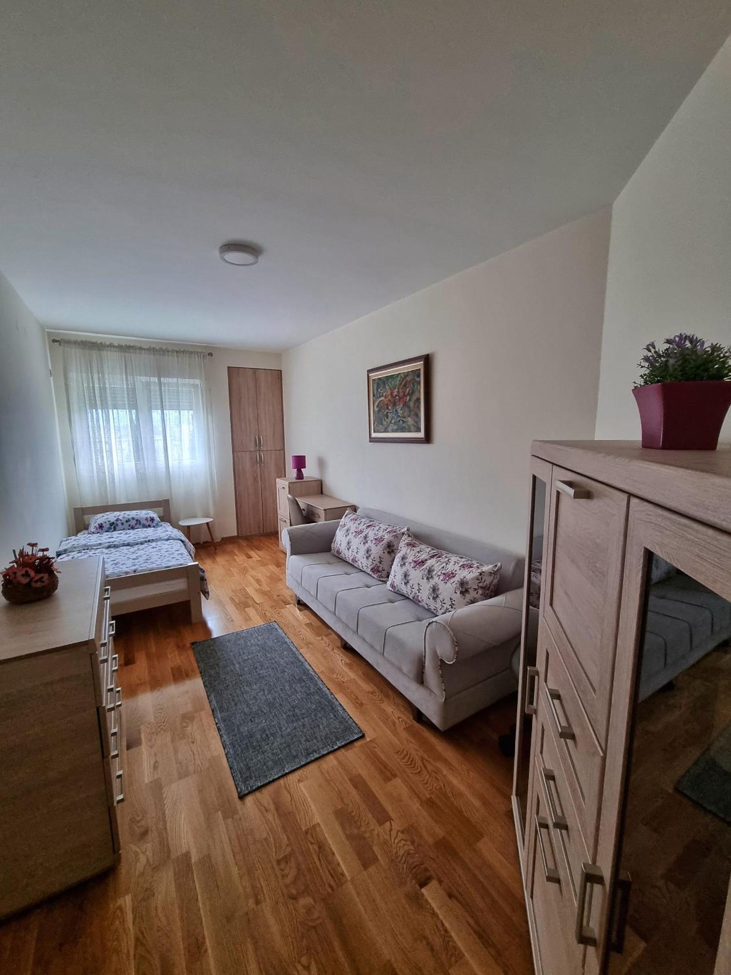 Riverside Apartment Подгорица Экстерьер фото
